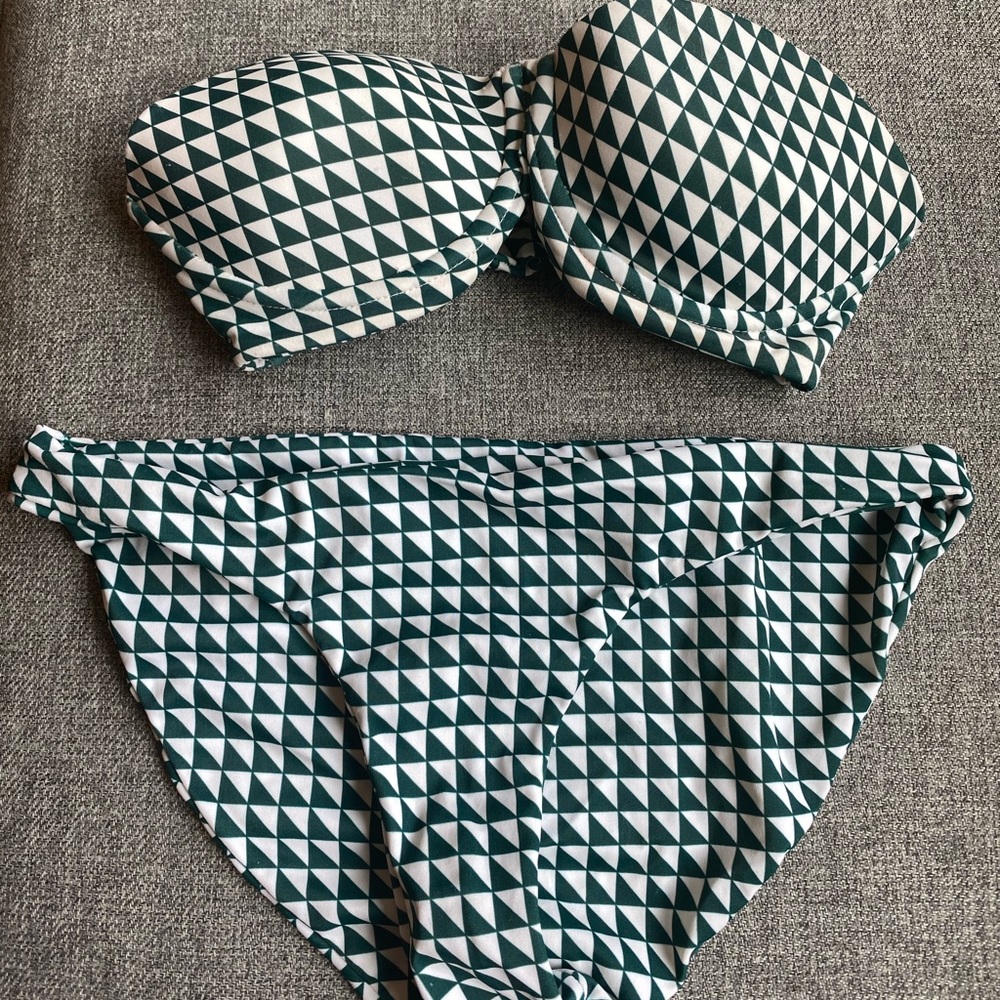 Mikoh Bikini Set XS top & M bottom
